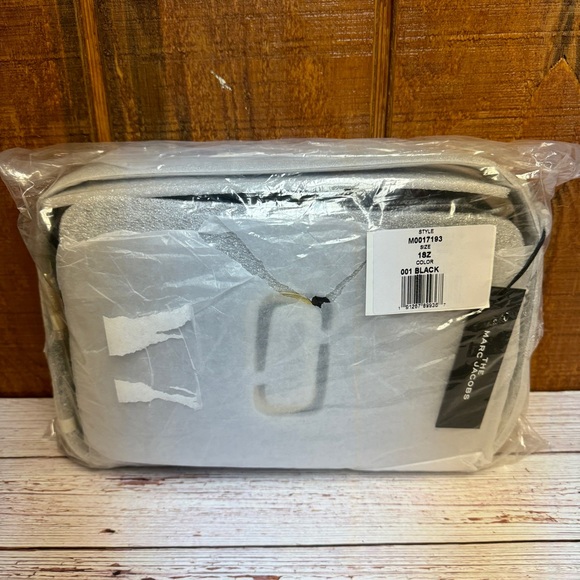 Marc Jacobs Softshot 27 Crossbody - Picture 6 of 6